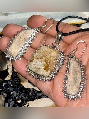 Agatized Coral Pendant & Earrings Set
